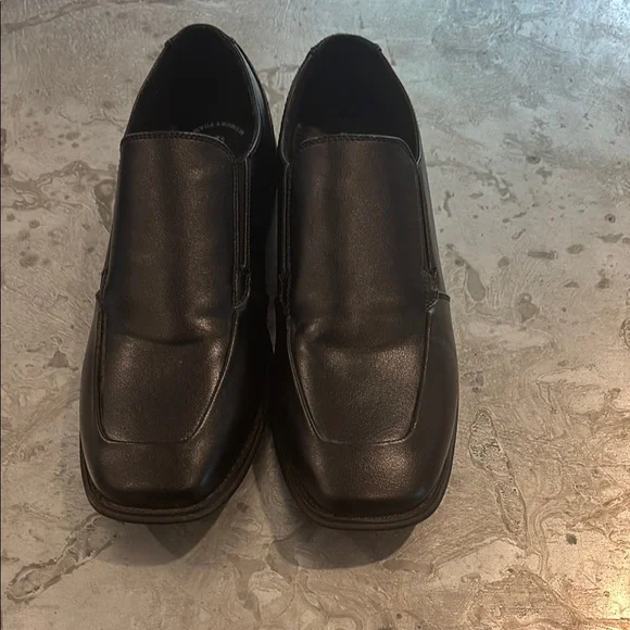 Sonoma Black Slip-On Loafers boys size 6 - Picture 4 of 6